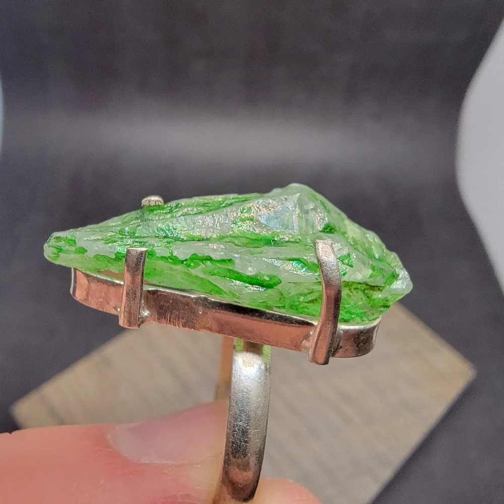 925 Green Dyed Quartz Crystal Ring Stone  Size 7.5